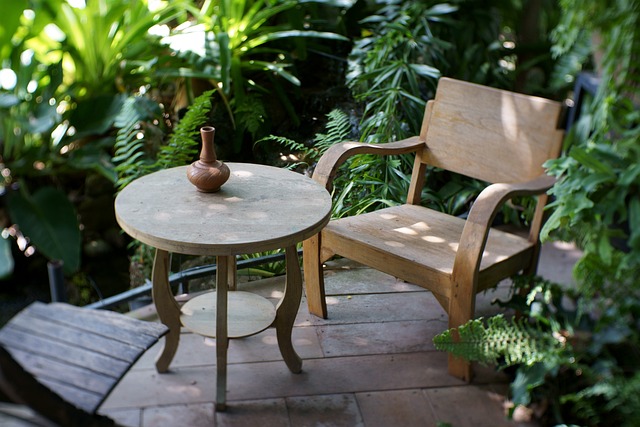 A seating area for a single person in the backyard